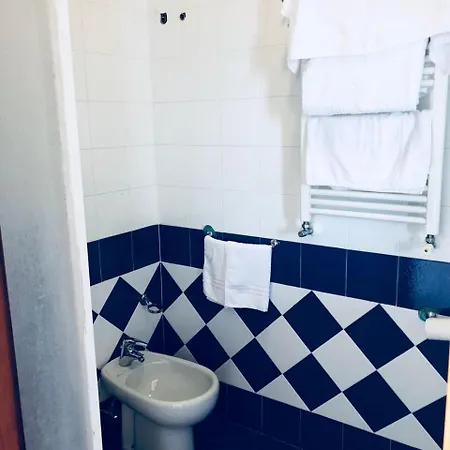 Hotel Elisabetta Castellammare di Stabia Exterior photo