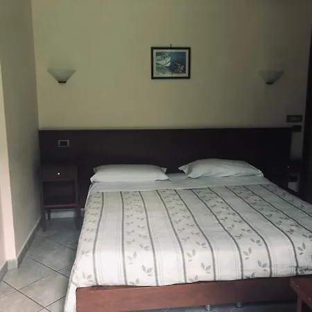 Hotel Elisabetta Castellammare di Stabia Exterior photo