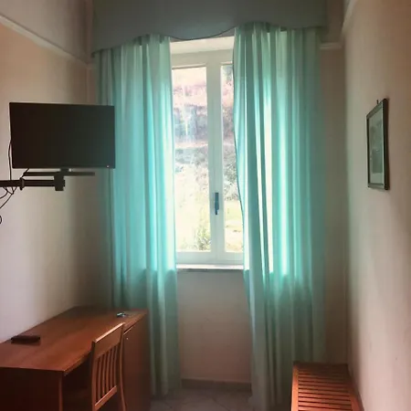 Hotel Elisabetta Castellammare di Stabia Exterior photo